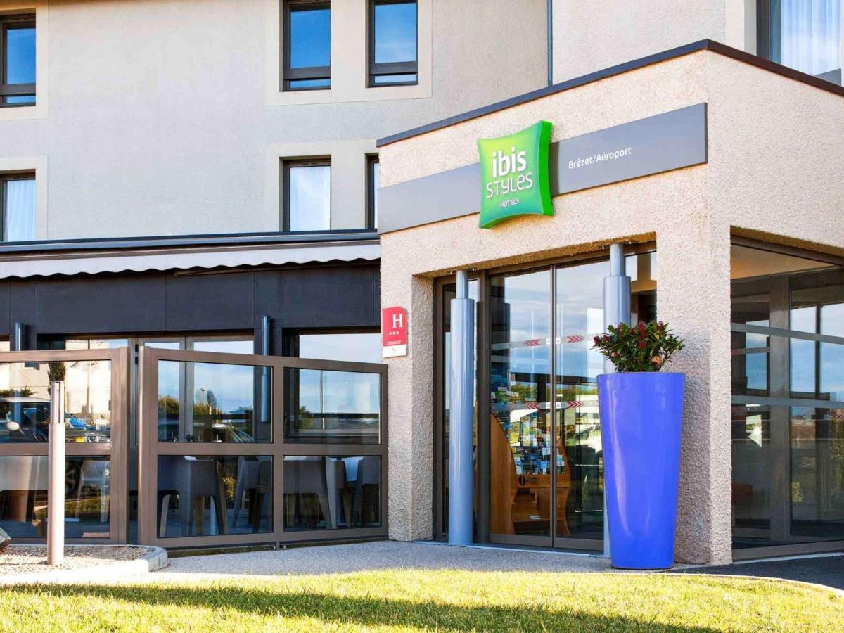 Ibis Styles Clermont-Ferrand Aeroport Hotell Exteriör bild