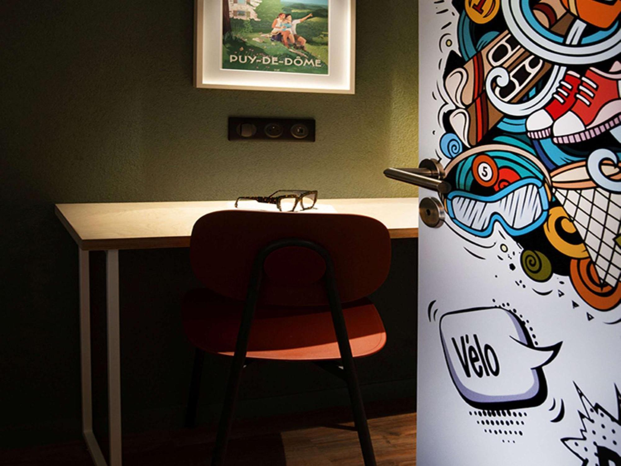 Ibis Styles Clermont-Ferrand Aeroport Hotell Exteriör bild